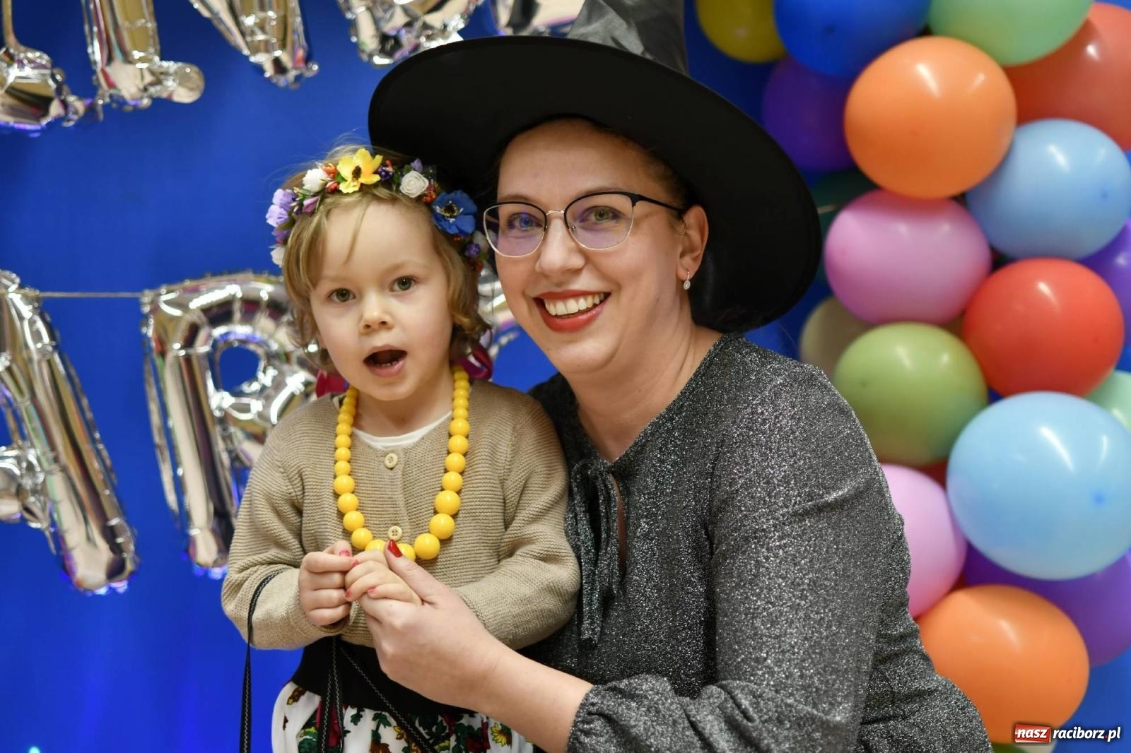 Zdjęcie w galerii na portalu naszraciborz.pl: Ponad sto bajkowych i filmowych postaci na balu karnawałowym w Pietrowicach Wielkich wiadomości z regionu