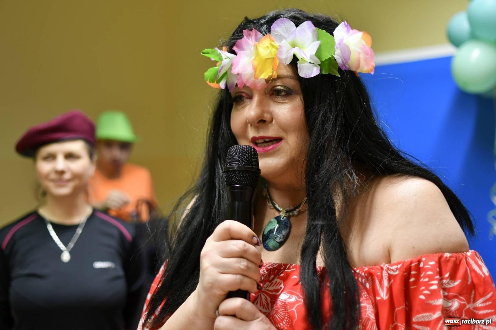 Zdjęcie w galerii na portalu naszraciborz.pl: Ponad sto bajkowych i filmowych postaci na balu karnawałowym w Pietrowicach Wielkich wiadomości z regionu