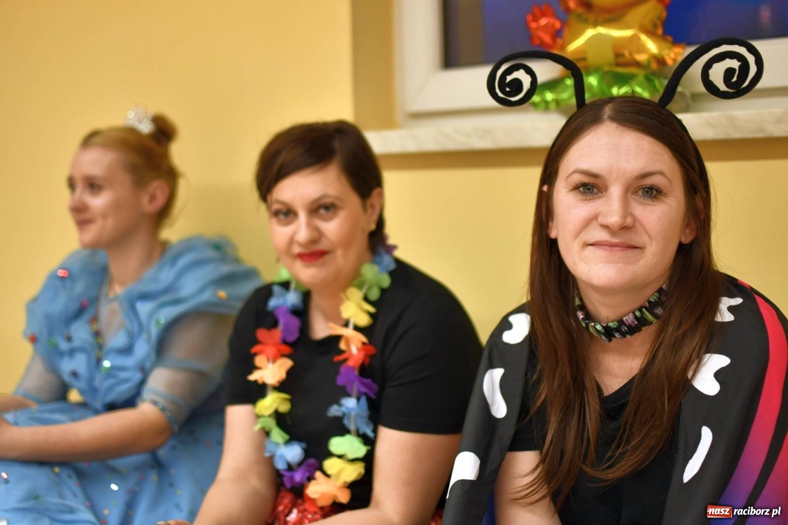 Zdjęcie w galerii na portalu naszraciborz.pl: Ponad sto bajkowych i filmowych postaci na balu karnawałowym w Pietrowicach Wielkich wiadomości z regionu