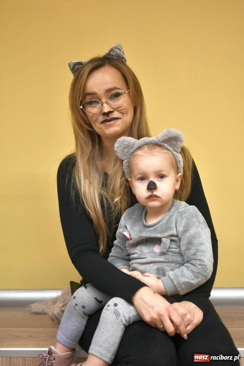 Zdjęcie w galerii na portalu naszraciborz.pl: Ponad sto bajkowych i filmowych postaci na balu karnawałowym w Pietrowicach Wielkich wiadomości z regionu