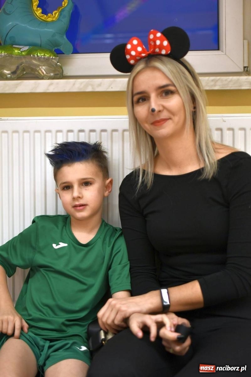 Zdjęcie w galerii na portalu naszraciborz.pl: Ponad sto bajkowych i filmowych postaci na balu karnawałowym w Pietrowicach Wielkich wiadomości z regionu