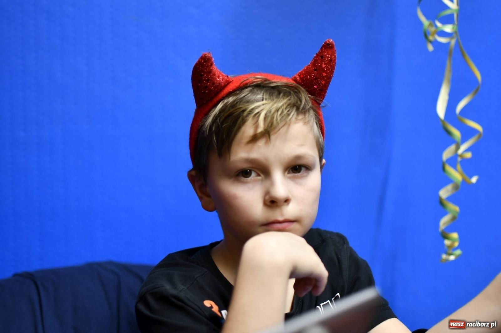 Zdjęcie w galerii na portalu naszraciborz.pl: Ponad sto bajkowych i filmowych postaci na balu karnawałowym w Pietrowicach Wielkich wiadomości z regionu