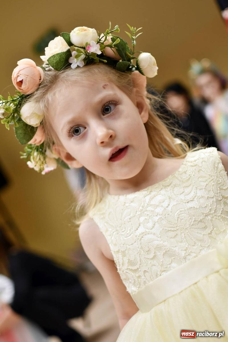 Zdjęcie w galerii na portalu naszraciborz.pl: Ponad sto bajkowych i filmowych postaci na balu karnawałowym w Pietrowicach Wielkich wiadomości z regionu