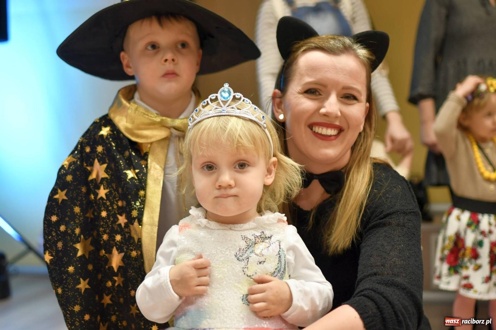 Zdjęcie w galerii na portalu naszraciborz.pl: Ponad sto bajkowych i filmowych postaci na balu karnawałowym w Pietrowicach Wielkich wiadomości z regionu