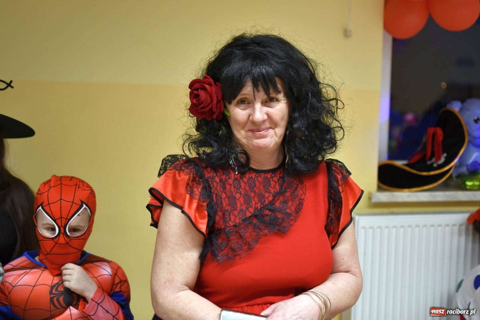 Zdjęcie w galerii na portalu naszraciborz.pl: Ponad sto bajkowych i filmowych postaci na balu karnawałowym w Pietrowicach Wielkich wiadomości z regionu