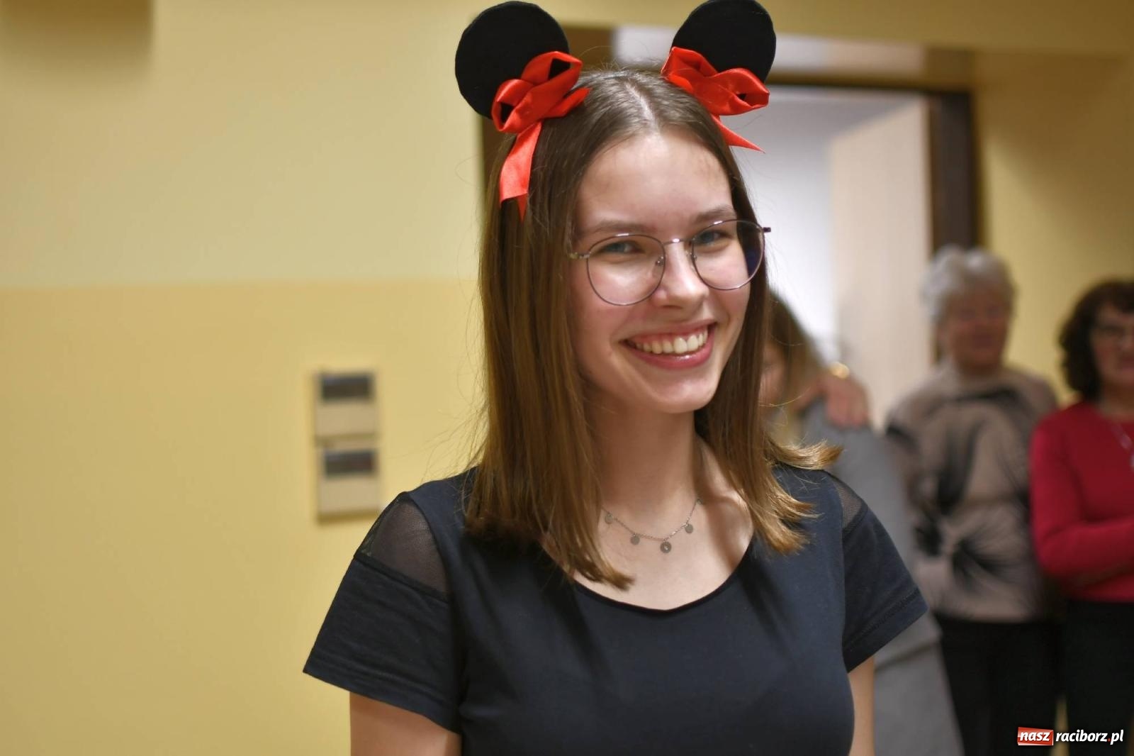 Zdjęcie w galerii na portalu naszraciborz.pl: Ponad sto bajkowych i filmowych postaci na balu karnawałowym w Pietrowicach Wielkich wiadomości z regionu