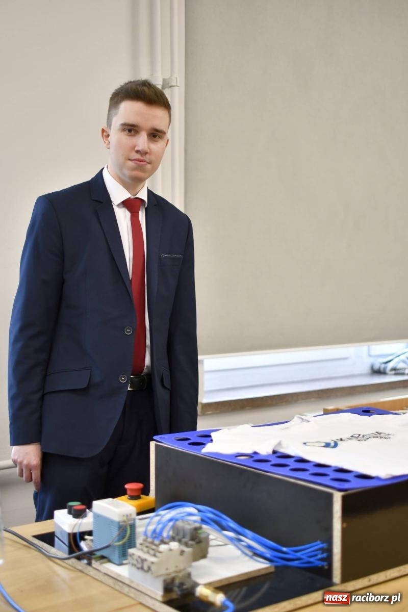 Zdjęcie w galerii na portalu naszraciborz.pl: Raciborska uczelnia wręczyła swoje prestiżowe wyróżnienia wiadomości z regionu