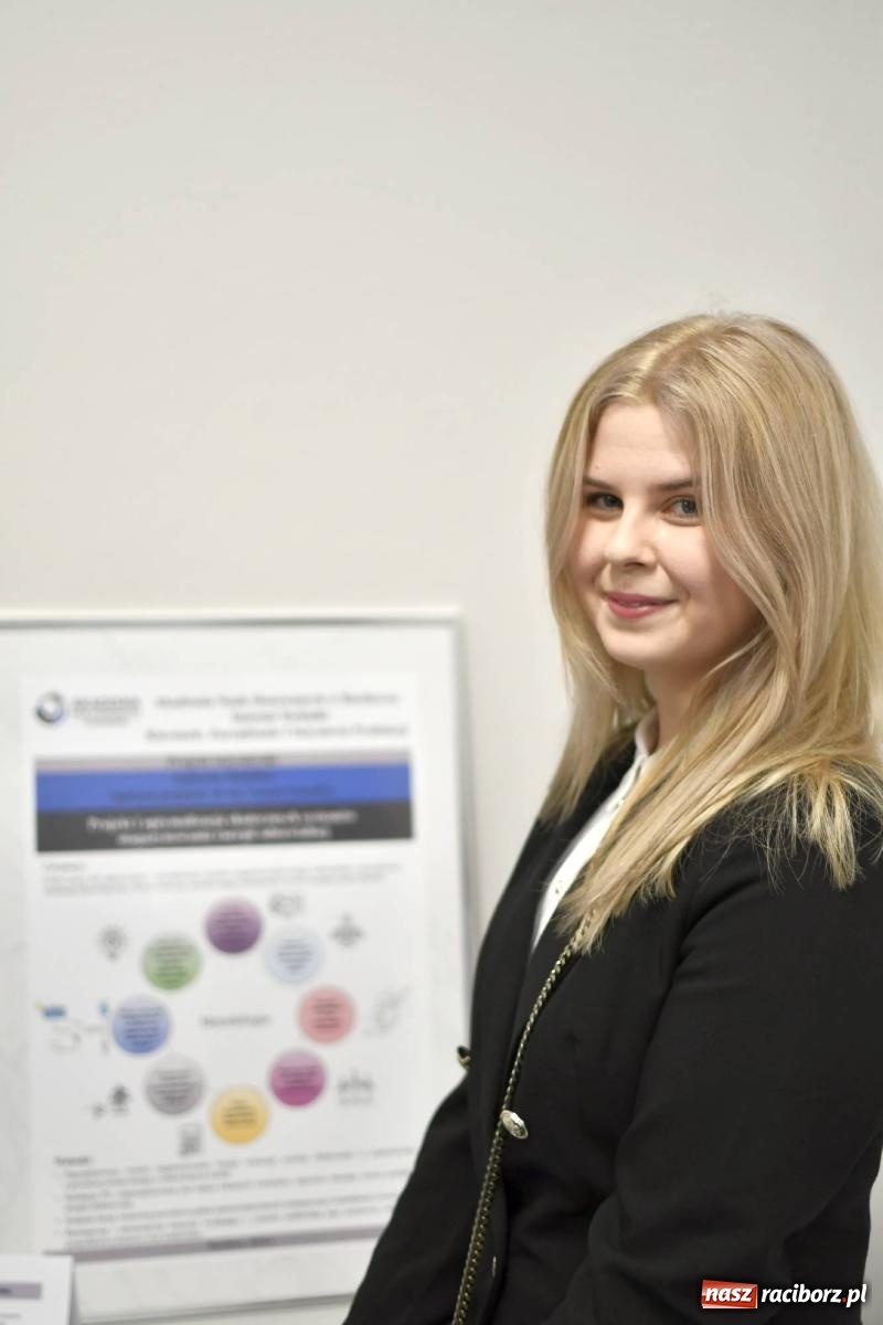 Zdjęcie w galerii na portalu naszraciborz.pl: Raciborska uczelnia wręczyła swoje prestiżowe wyróżnienia wiadomości z regionu