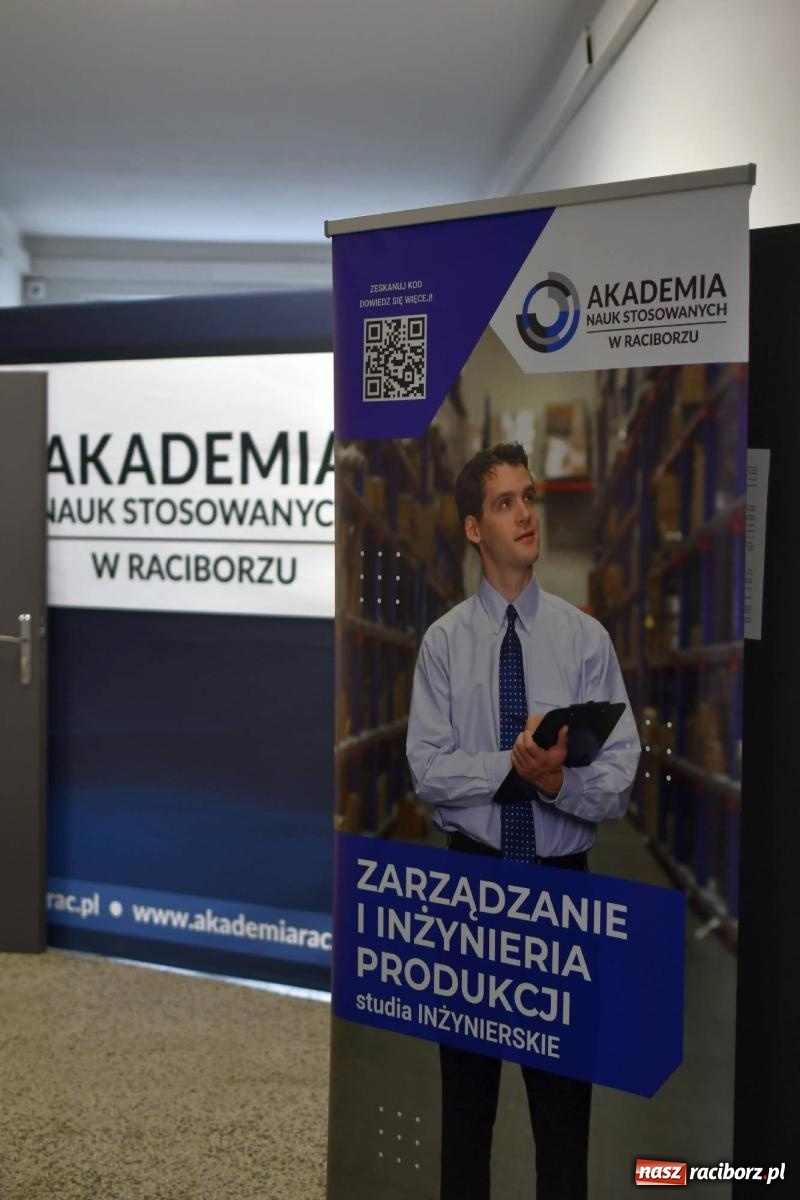 Zdjęcie w galerii na portalu naszraciborz.pl: Raciborska uczelnia wręczyła swoje prestiżowe wyróżnienia wiadomości z regionu