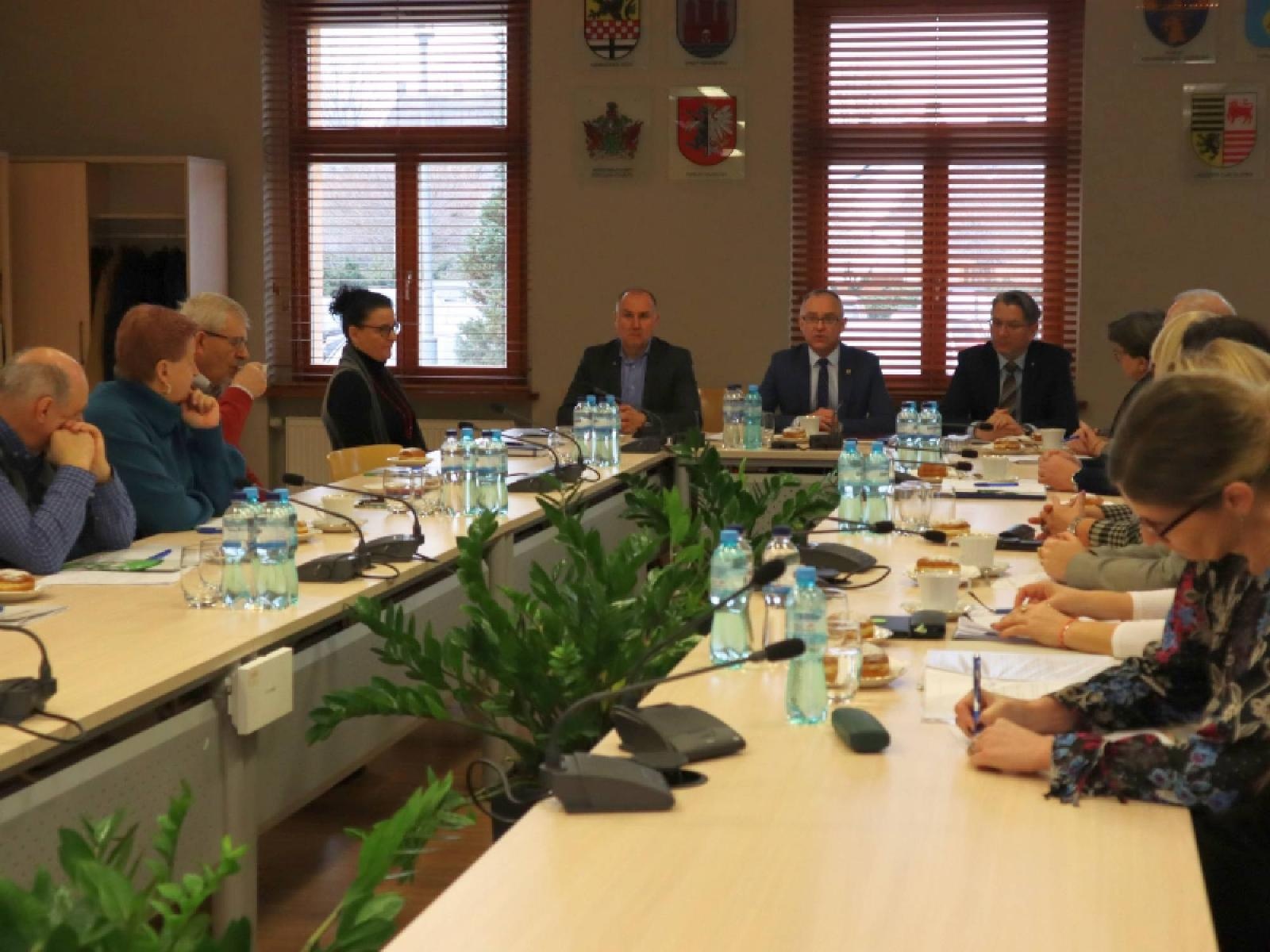 Zdjęcie w galerii na portalu naszraciborz.pl: Obradowała Powiatowa Rada Rynku Pracy wiadomości z regionu