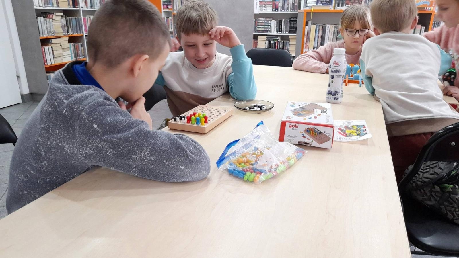 Zdjęcie w galerii na portalu naszraciborz.pl: Śląskie ferie z biblioteką – co wydarzyło się w dzielnicach Raciborza wiadomości z regionu