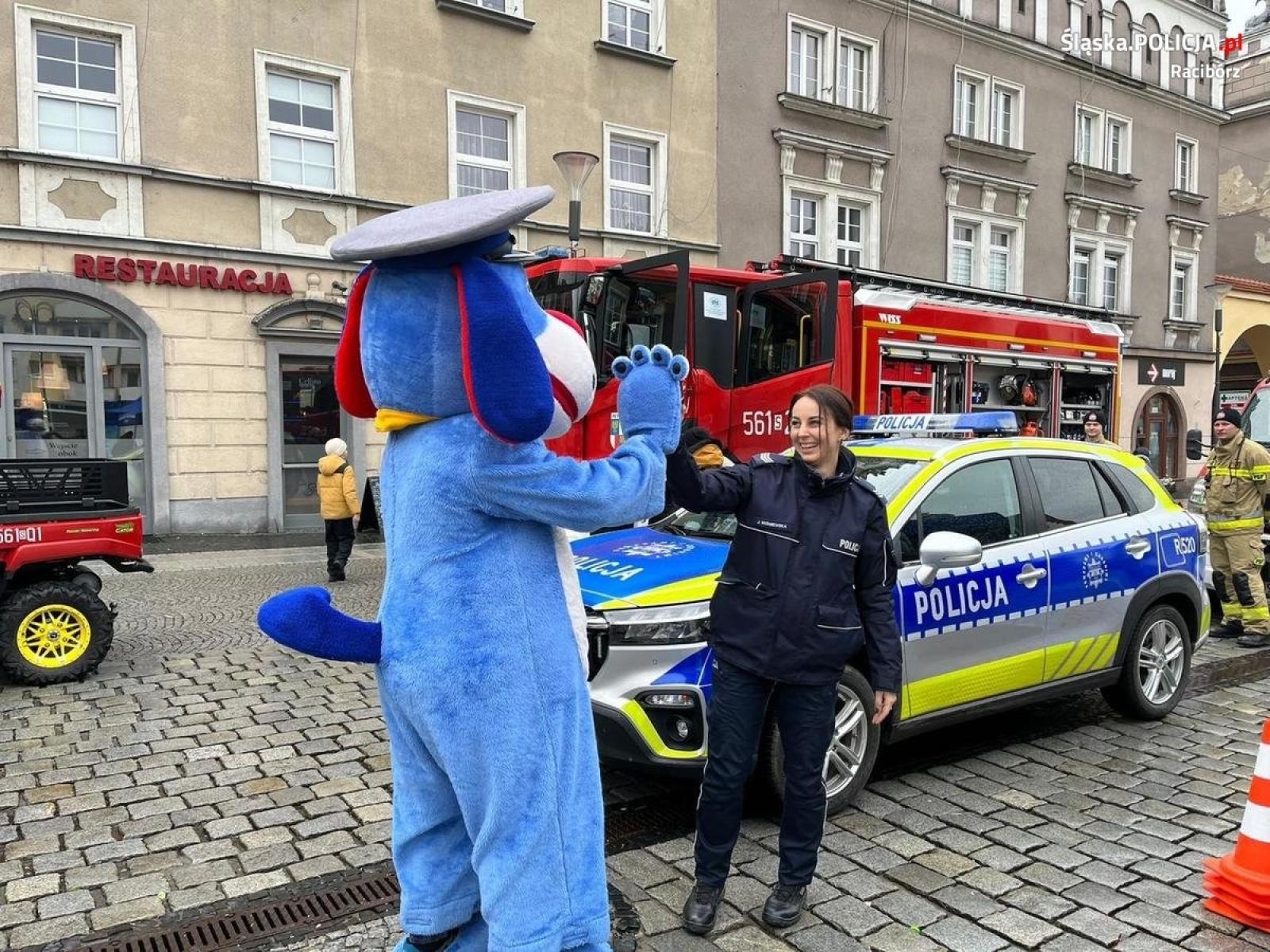 Zdjęcie w galerii na portalu naszraciborz.pl: Bezpieczne szaleństwo. Wspólna akcja służb mundurowych [FOTO i WIDEO] wiadomości z regionu