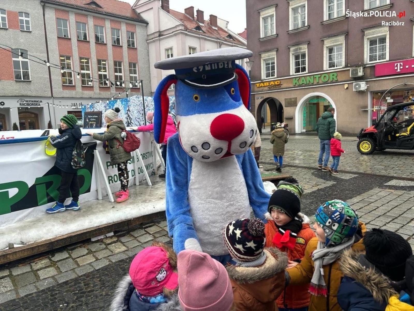 Zdjęcie w galerii na portalu naszraciborz.pl: Bezpieczne szaleństwo. Wspólna akcja służb mundurowych [FOTO i WIDEO] wiadomości z regionu