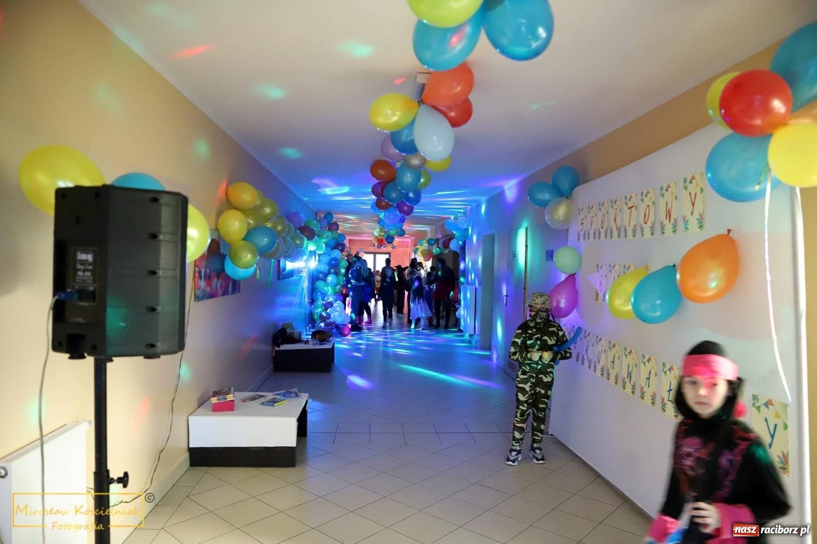 Zdjęcie w galerii na portalu naszraciborz.pl: Sportowy bal karnawałowy w arenie przy Łąkowej wiadomości z regionu