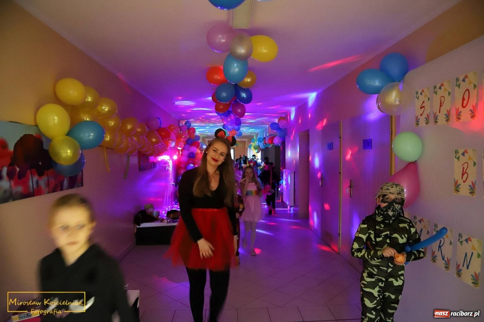 Zdjęcie w galerii na portalu naszraciborz.pl: Sportowy bal karnawałowy w arenie przy Łąkowej wiadomości z regionu