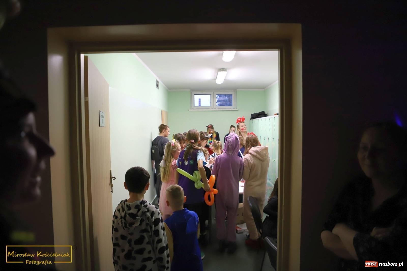 Zdjęcie w galerii na portalu naszraciborz.pl: Sportowy bal karnawałowy w arenie przy Łąkowej wiadomości z regionu