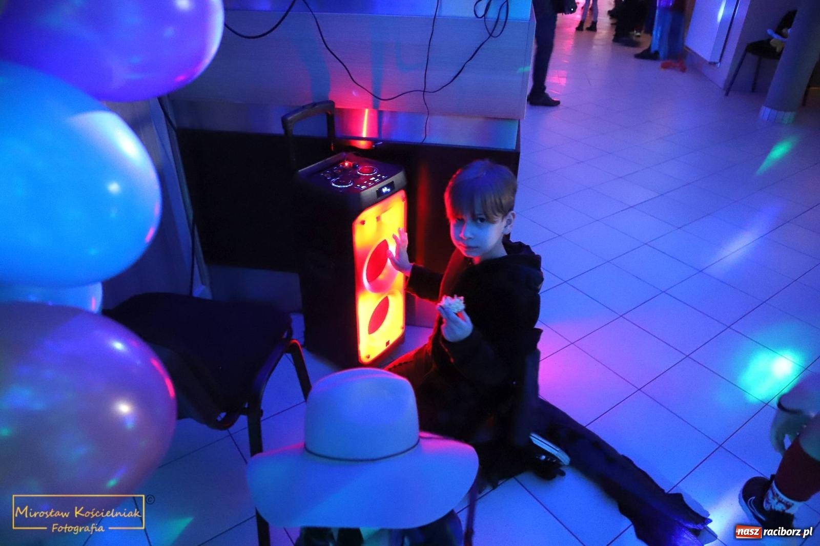 Zdjęcie w galerii na portalu naszraciborz.pl: Sportowy bal karnawałowy w arenie przy Łąkowej wiadomości z regionu