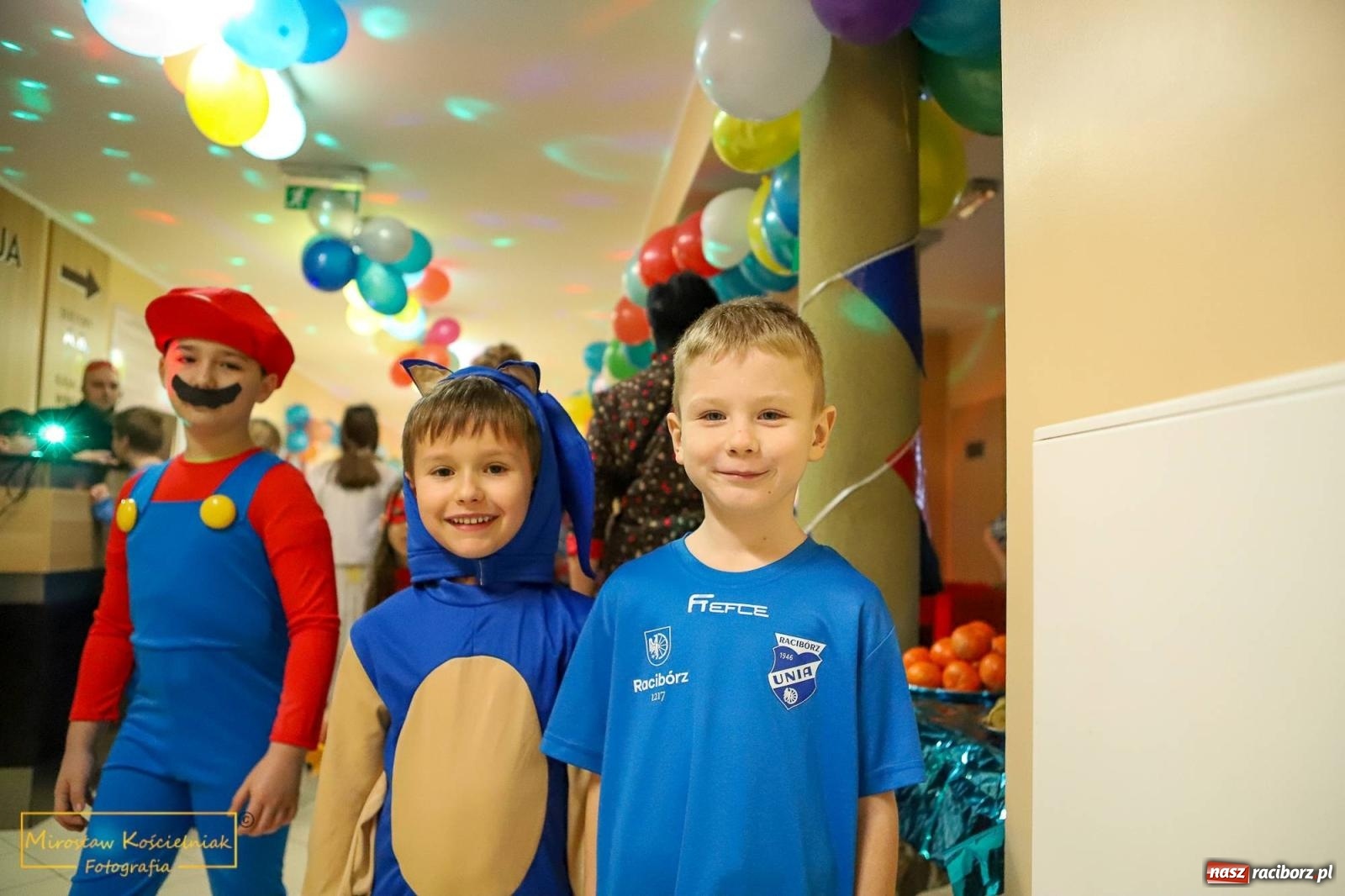 Zdjęcie w galerii na portalu naszraciborz.pl: Sportowy bal karnawałowy w arenie przy Łąkowej wiadomości z regionu