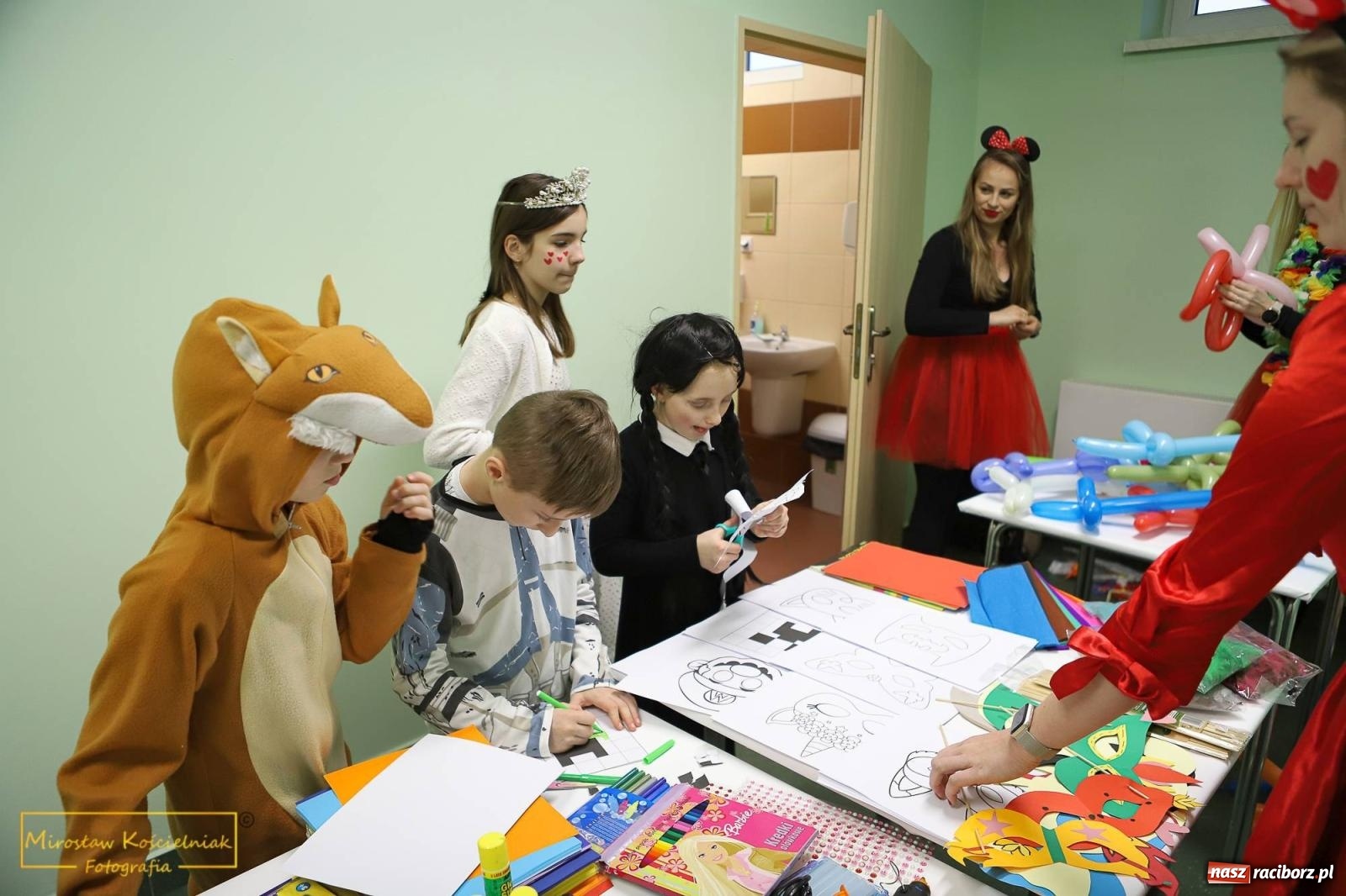 Zdjęcie w galerii na portalu naszraciborz.pl: Sportowy bal karnawałowy w arenie przy Łąkowej wiadomości z regionu