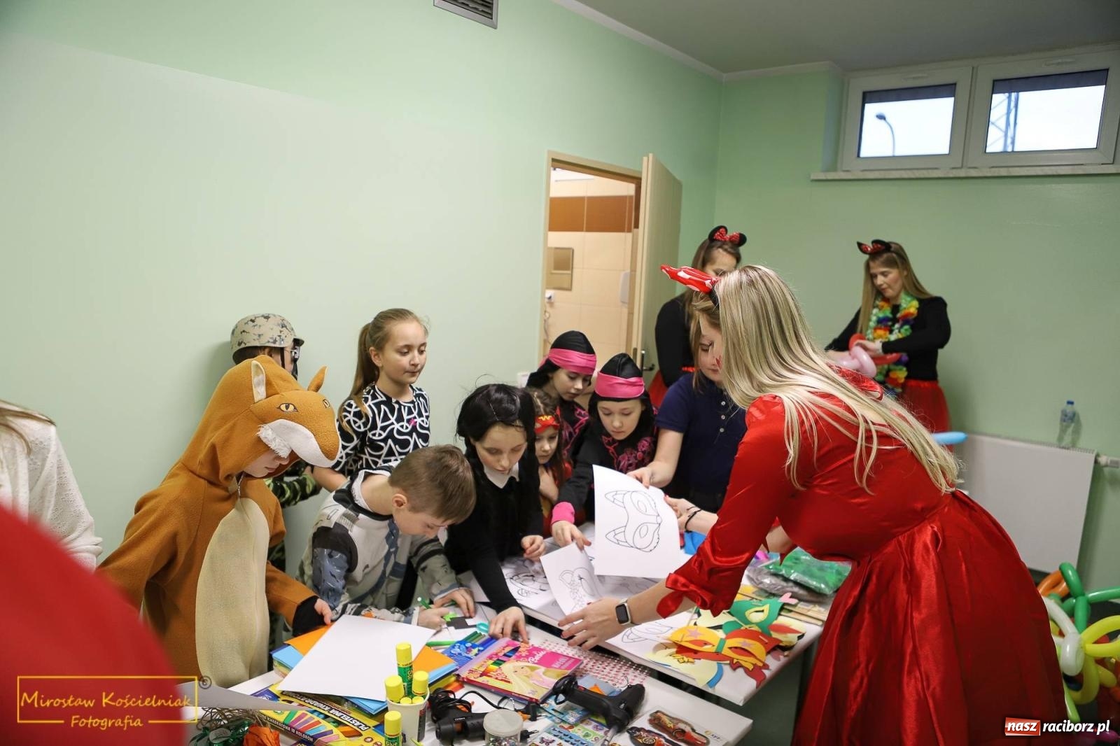 Zdjęcie w galerii na portalu naszraciborz.pl: Sportowy bal karnawałowy w arenie przy Łąkowej wiadomości z regionu