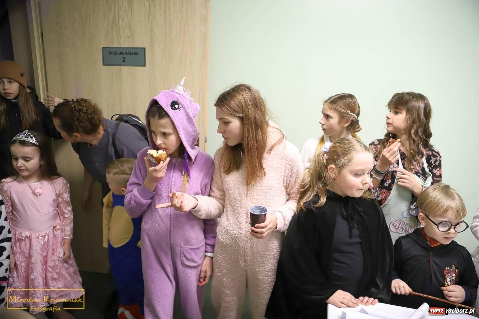 Zdjęcie w galerii na portalu naszraciborz.pl: Sportowy bal karnawałowy w arenie przy Łąkowej wiadomości z regionu