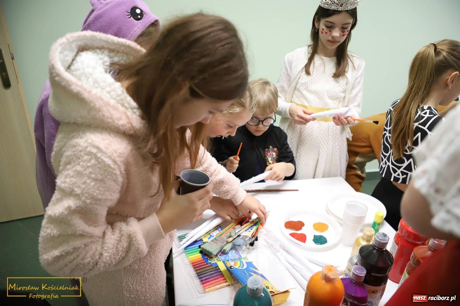 Zdjęcie w galerii na portalu naszraciborz.pl: Sportowy bal karnawałowy w arenie przy Łąkowej wiadomości z regionu