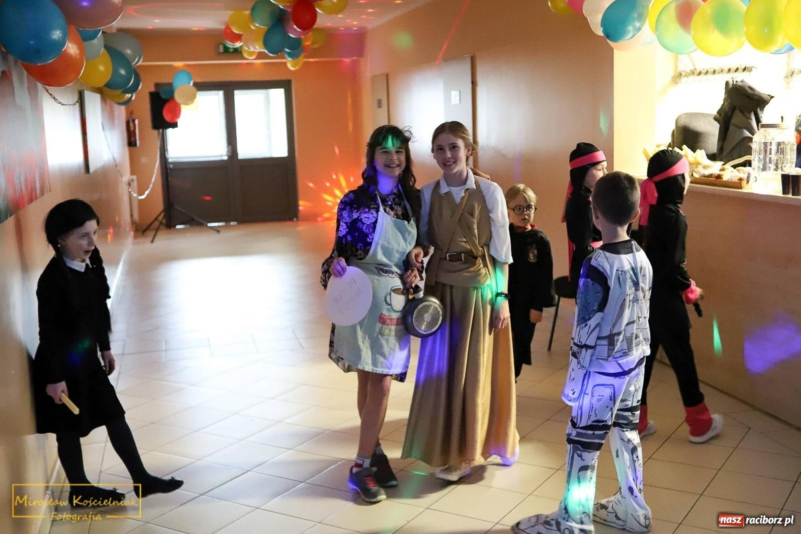 Zdjęcie w galerii na portalu naszraciborz.pl: Sportowy bal karnawałowy w arenie przy Łąkowej wiadomości z regionu