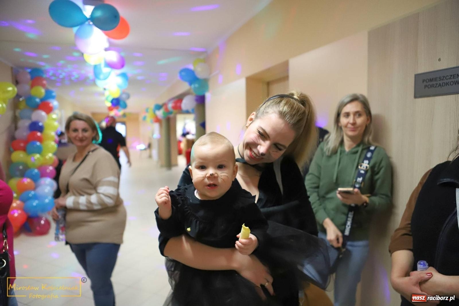 Zdjęcie w galerii na portalu naszraciborz.pl: Sportowy bal karnawałowy w arenie przy Łąkowej wiadomości z regionu