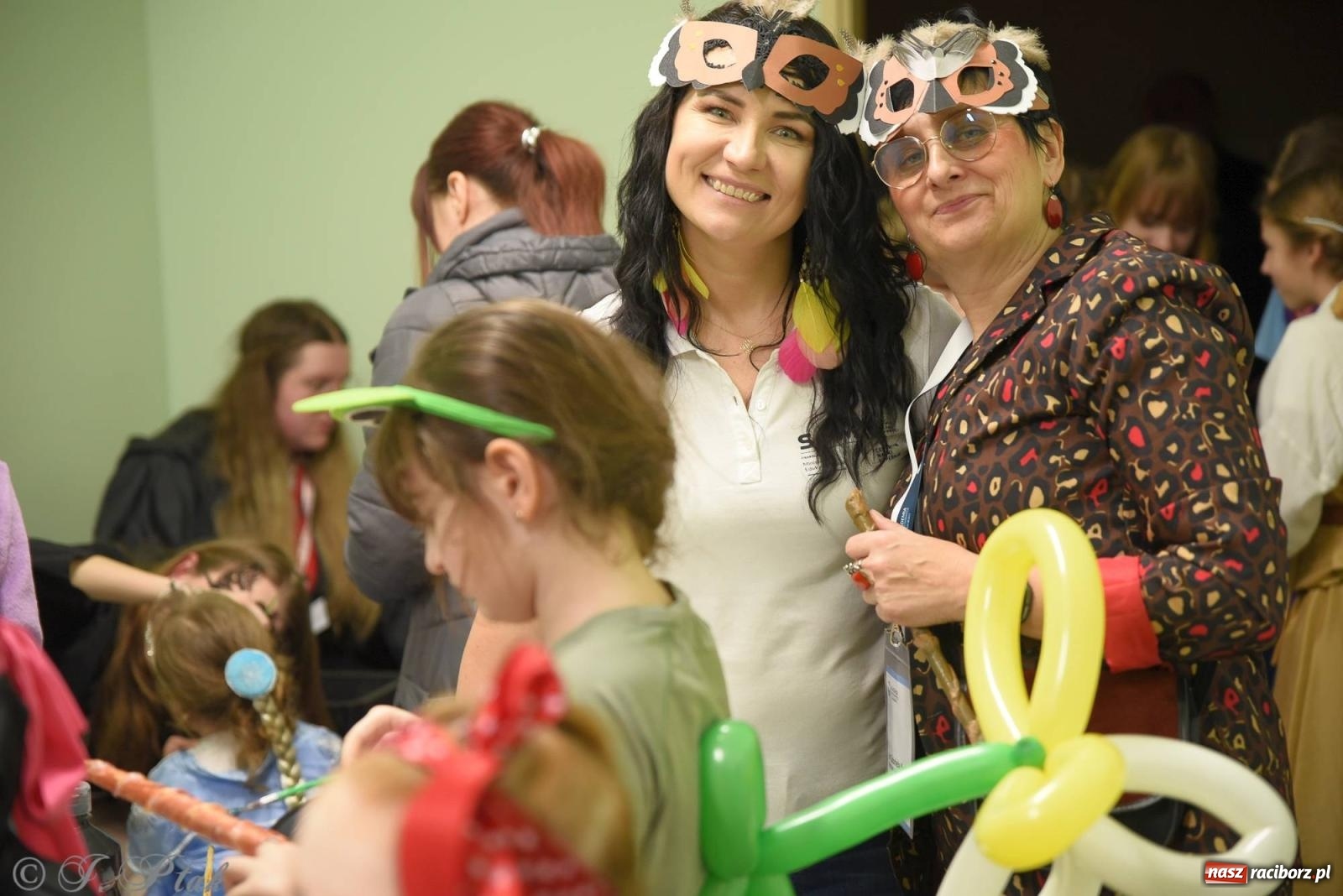 Zdjęcie w galerii na portalu naszraciborz.pl: Sportowy bal karnawałowy w arenie przy Łąkowej wiadomości z regionu