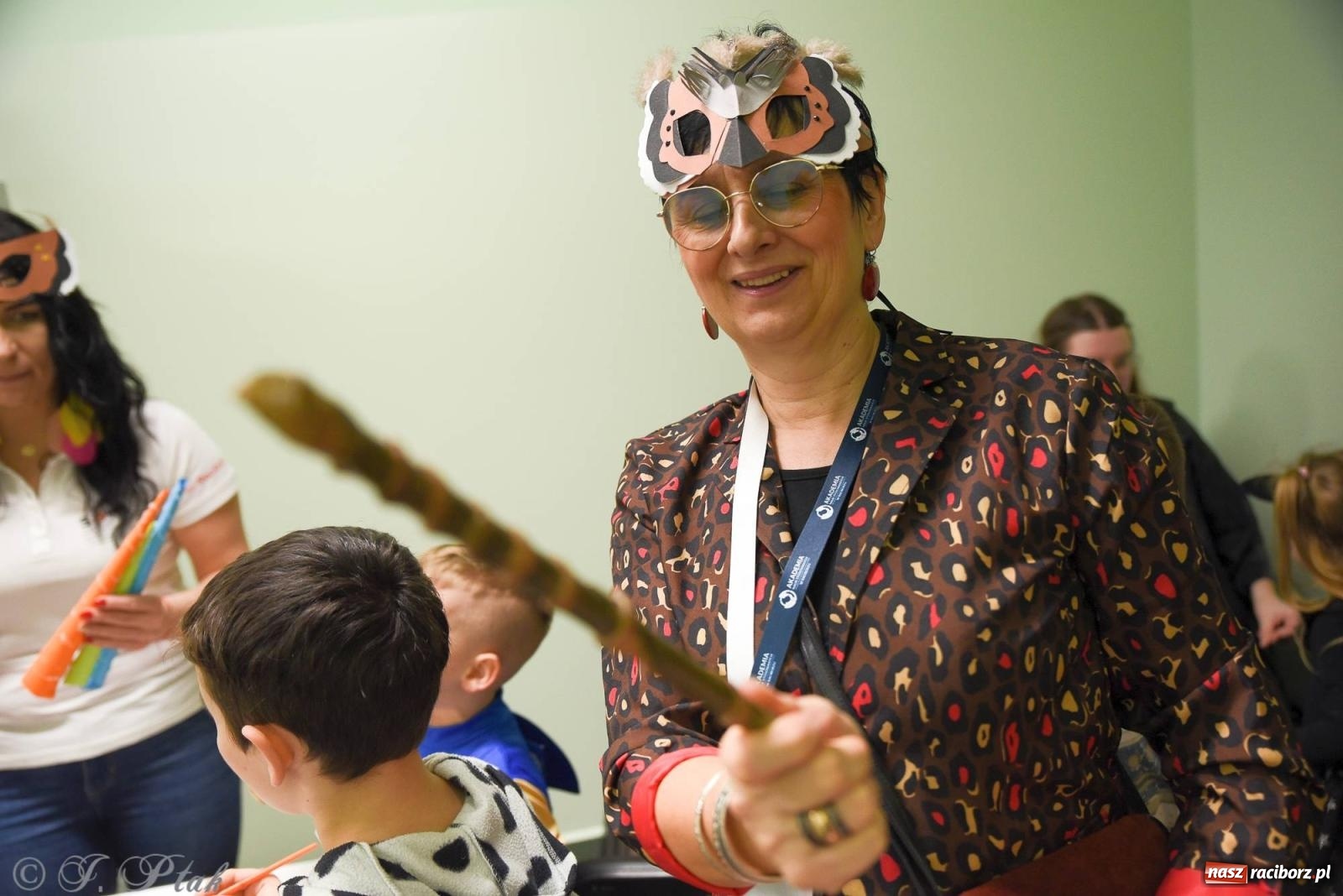 Zdjęcie w galerii na portalu naszraciborz.pl: Sportowy bal karnawałowy w arenie przy Łąkowej wiadomości z regionu