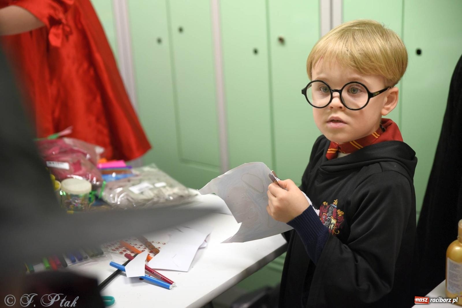 Zdjęcie w galerii na portalu naszraciborz.pl: Sportowy bal karnawałowy w arenie przy Łąkowej wiadomości z regionu