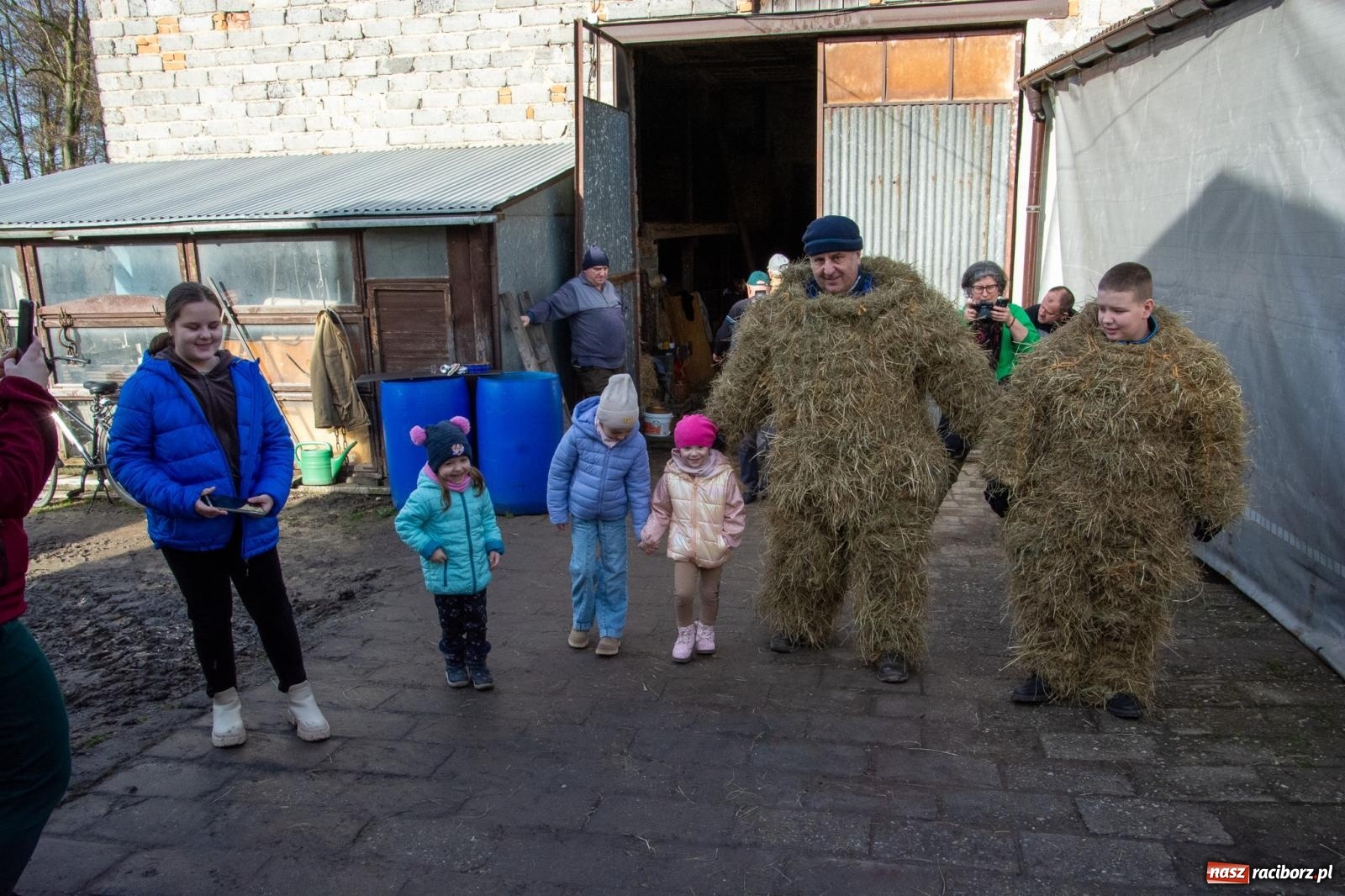 Zdjęcie w galerii na portalu naszraciborz.pl: Tanzbär, czyli ostatki po samborowicku. Zegnamy karnawał 2024 wiadomości z regionu