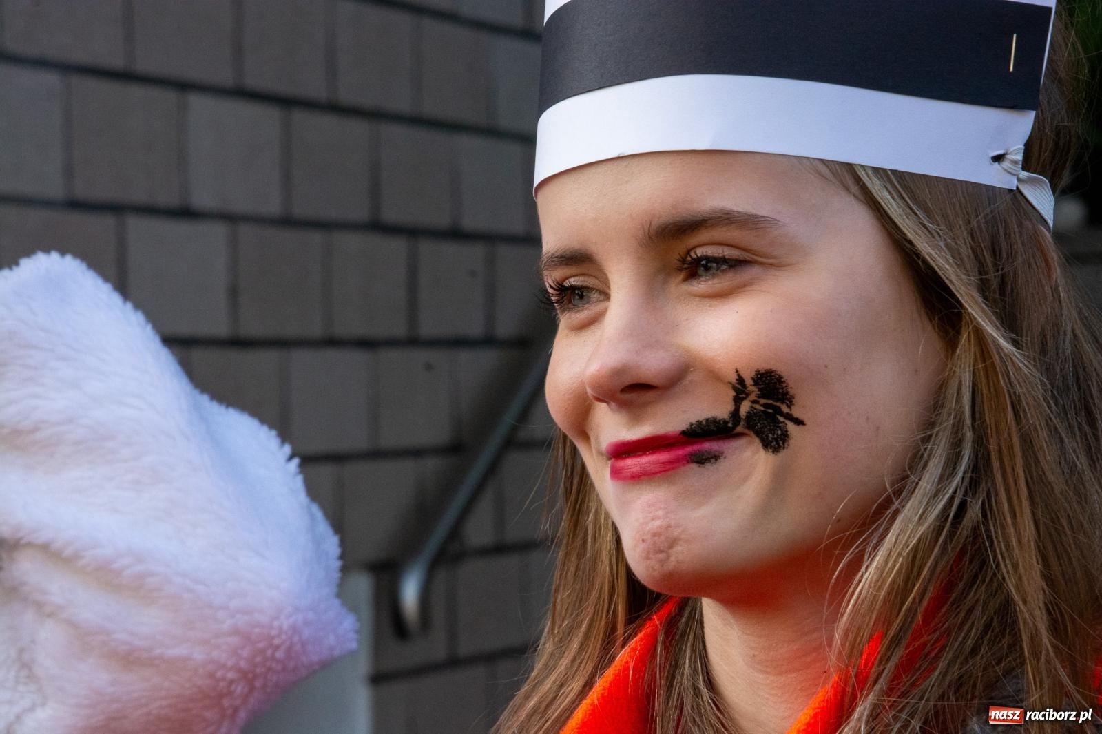 Zdjęcie w galerii na portalu naszraciborz.pl: Tanzbär, czyli ostatki po samborowicku. Zegnamy karnawał 2024 wiadomości z regionu