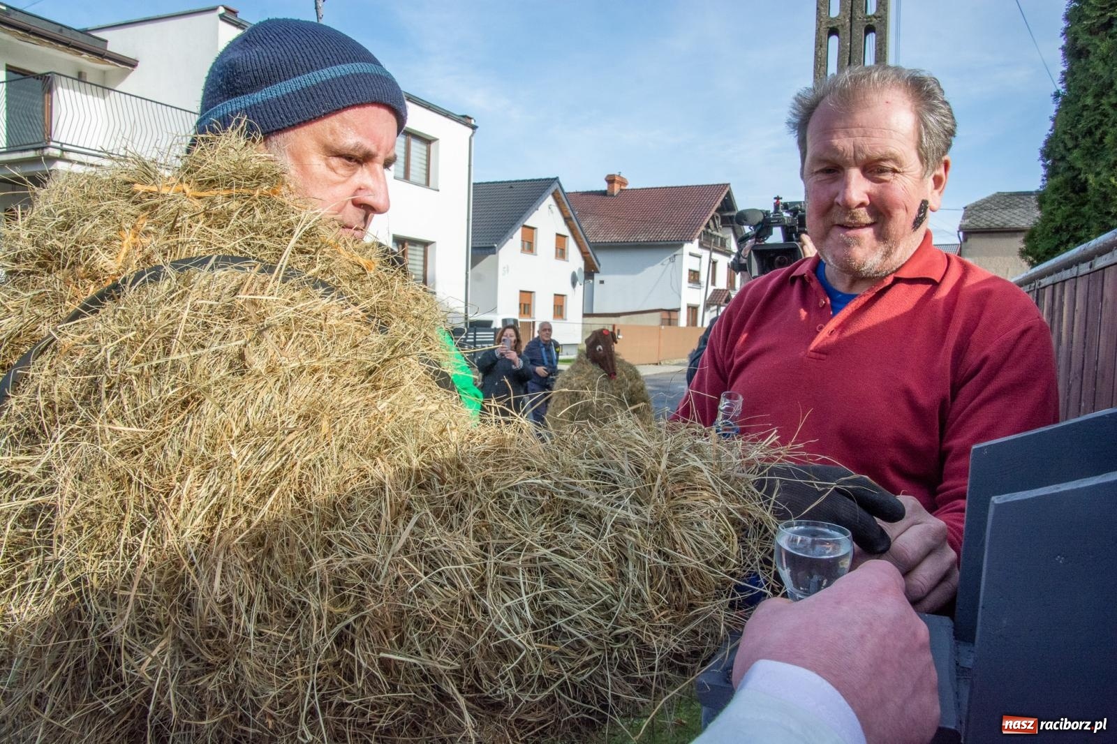 Zdjęcie w galerii na portalu naszraciborz.pl: Tanzbär, czyli ostatki po samborowicku. Zegnamy karnawał 2024 wiadomości z regionu