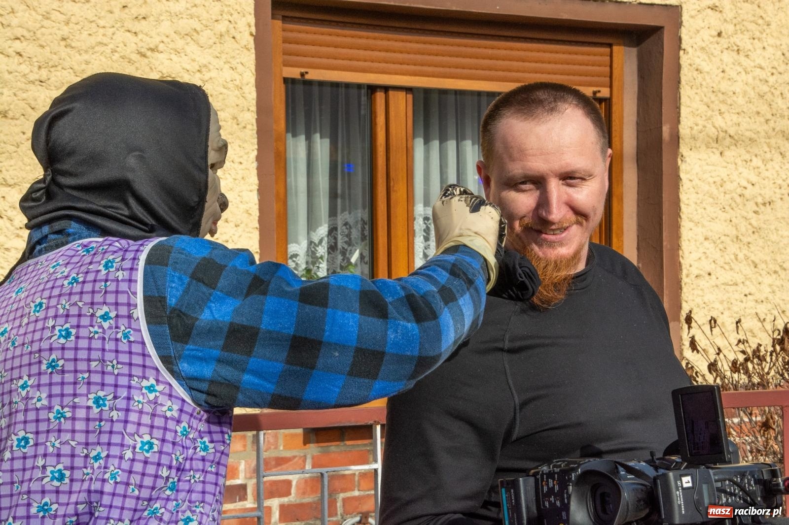 Zdjęcie w galerii na portalu naszraciborz.pl: Tanzbär, czyli ostatki po samborowicku. Zegnamy karnawał 2024 wiadomości z regionu