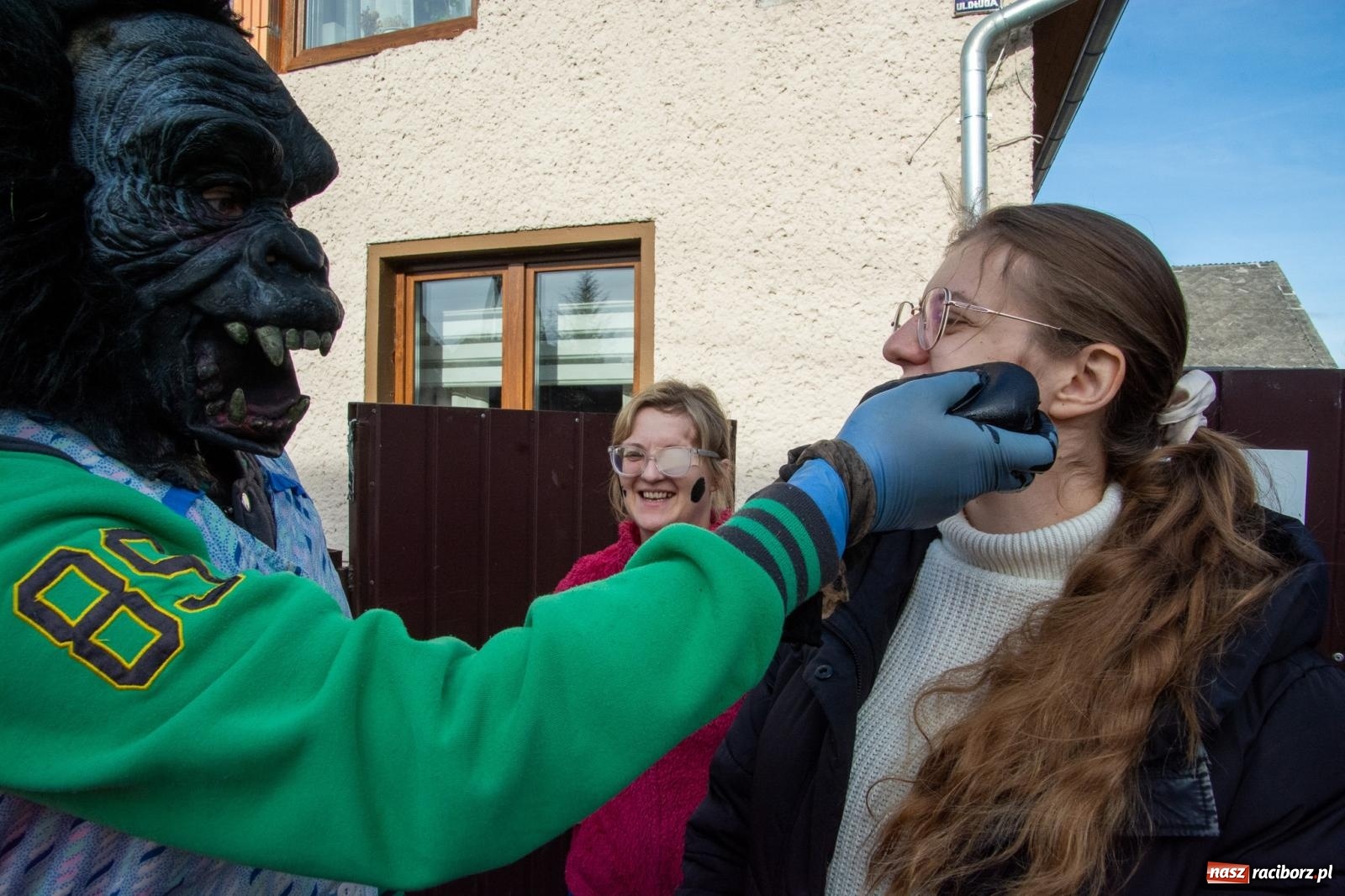 Zdjęcie w galerii na portalu naszraciborz.pl: Tanzbär, czyli ostatki po samborowicku. Zegnamy karnawał 2024 wiadomości z regionu