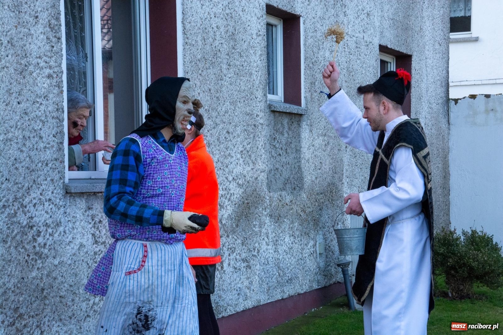 Zdjęcie w galerii na portalu naszraciborz.pl: Tanzbär, czyli ostatki po samborowicku. Zegnamy karnawał 2024 wiadomości z regionu