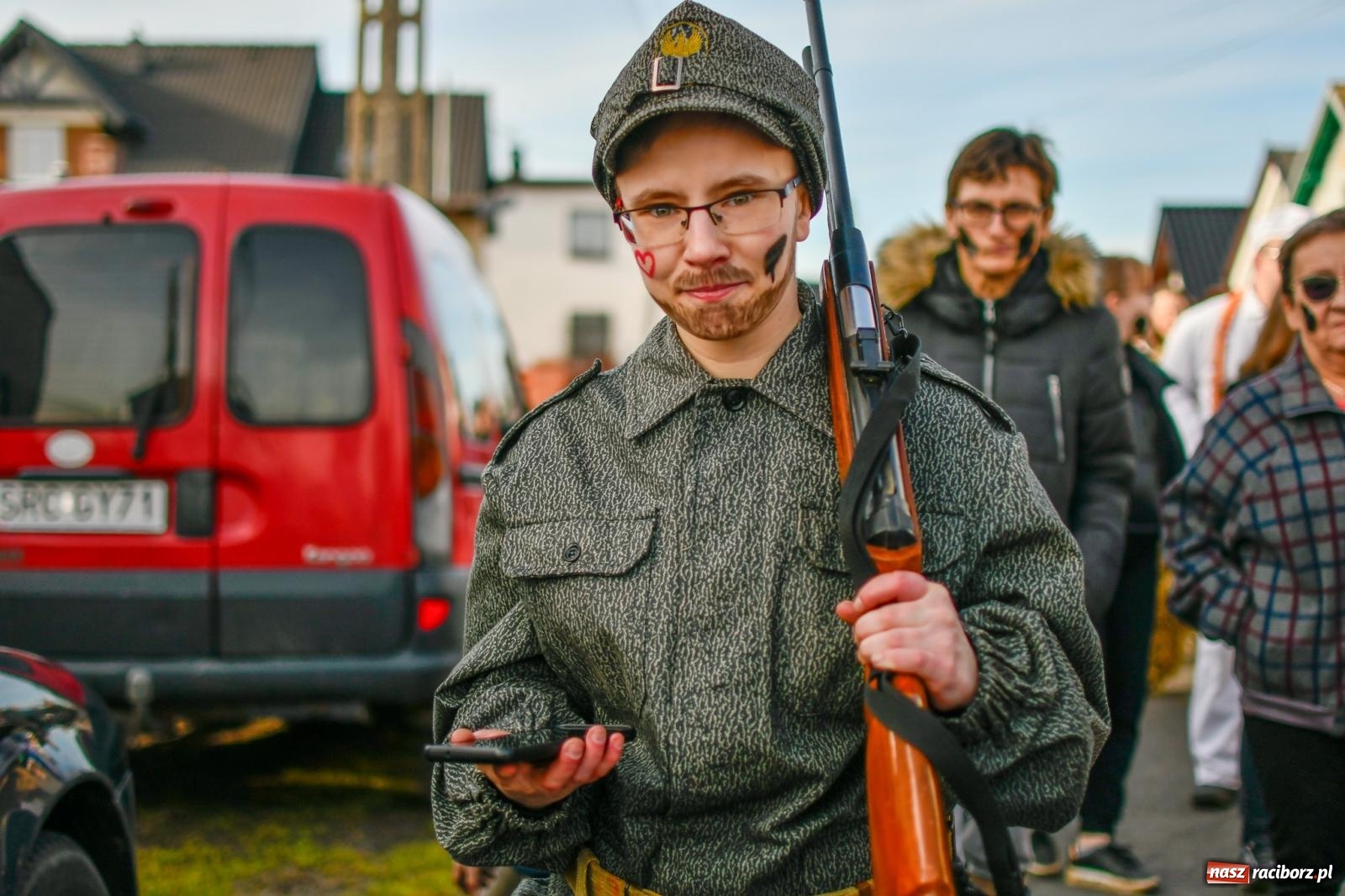 Zdjęcie w galerii na portalu naszraciborz.pl: Tanzbär, czyli ostatki po samborowicku. Zegnamy karnawał 2024 wiadomości z regionu