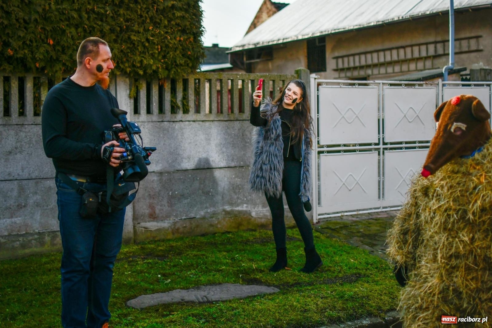Zdjęcie w galerii na portalu naszraciborz.pl: Tanzbär, czyli ostatki po samborowicku. Zegnamy karnawał 2024 wiadomości z regionu
