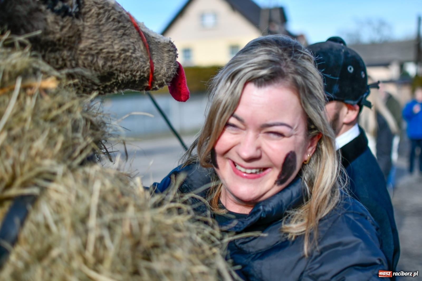 Zdjęcie w galerii na portalu naszraciborz.pl: Tanzbär, czyli ostatki po samborowicku. Zegnamy karnawał 2024 wiadomości z regionu