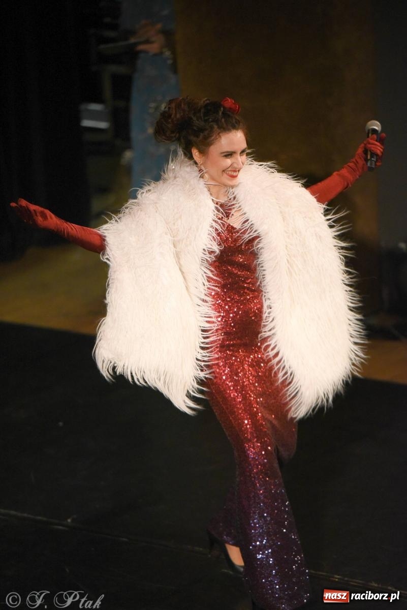 Zdjęcie w galerii na portalu naszraciborz.pl: Niezapomniane Melodie Wiednia na scenie RCK wiadomości z regionu