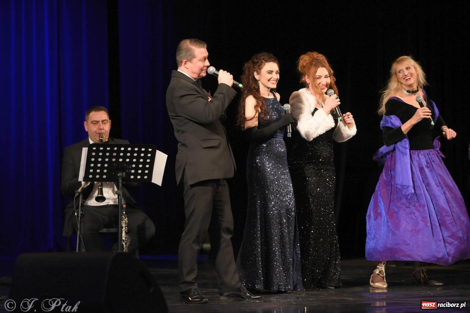 Zdjęcie w galerii na portalu naszraciborz.pl: Niezapomniane Melodie Wiednia na scenie RCK wiadomości z regionu