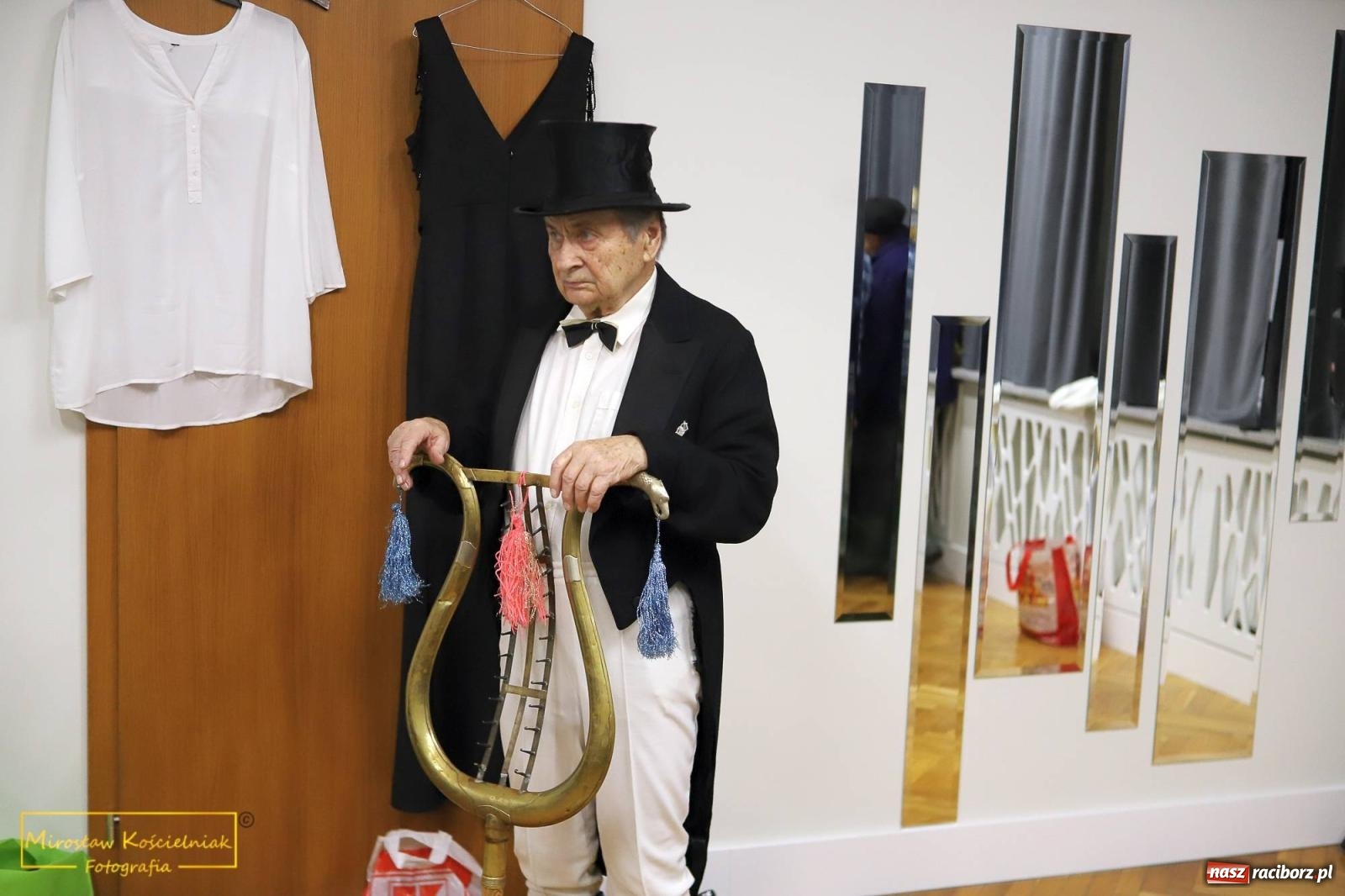 Zdjęcie w galerii na portalu naszraciborz.pl: W Borucinie pogrzebali basa. Karnawał przechodzi do historii wiadomości z regionu