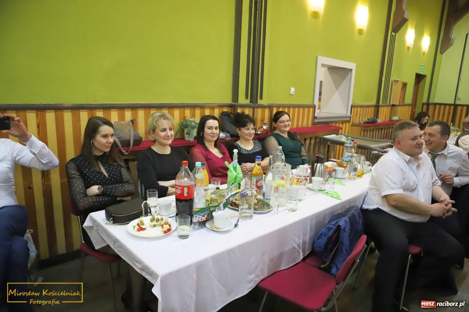 Zdjęcie w galerii na portalu naszraciborz.pl: W Borucinie pogrzebali basa. Karnawał przechodzi do historii wiadomości z regionu