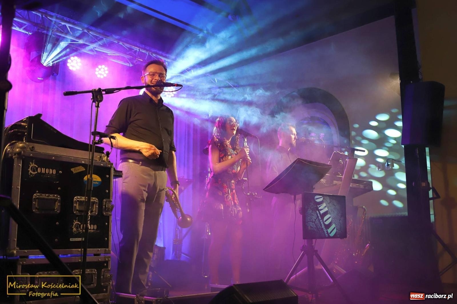 Zdjęcie w galerii na portalu naszraciborz.pl: W Borucinie pogrzebali basa. Karnawał przechodzi do historii wiadomości z regionu