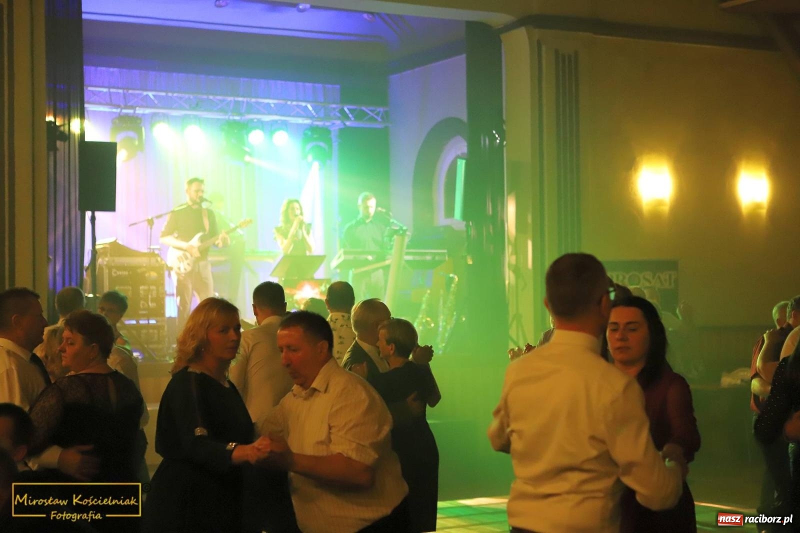 Zdjęcie w galerii na portalu naszraciborz.pl: W Borucinie pogrzebali basa. Karnawał przechodzi do historii wiadomości z regionu