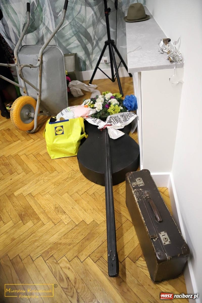 Zdjęcie w galerii na portalu naszraciborz.pl: W Borucinie pogrzebali basa. Karnawał przechodzi do historii wiadomości z regionu