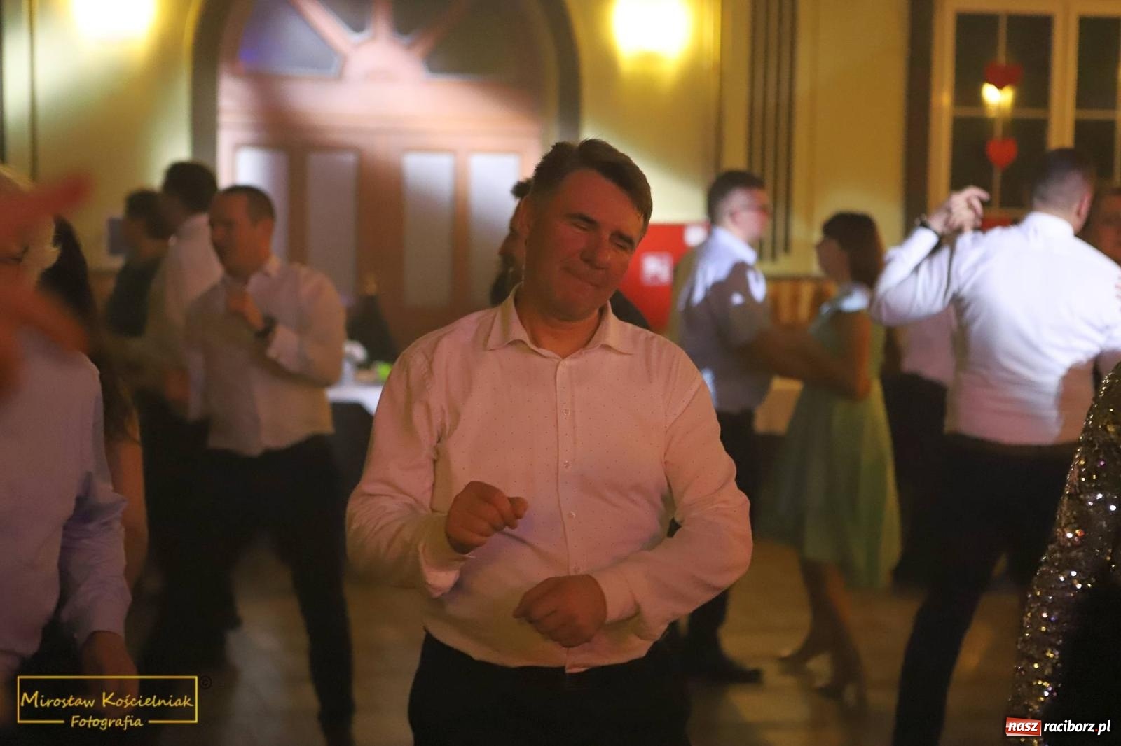 Zdjęcie w galerii na portalu naszraciborz.pl: W Borucinie pogrzebali basa. Karnawał przechodzi do historii wiadomości z regionu