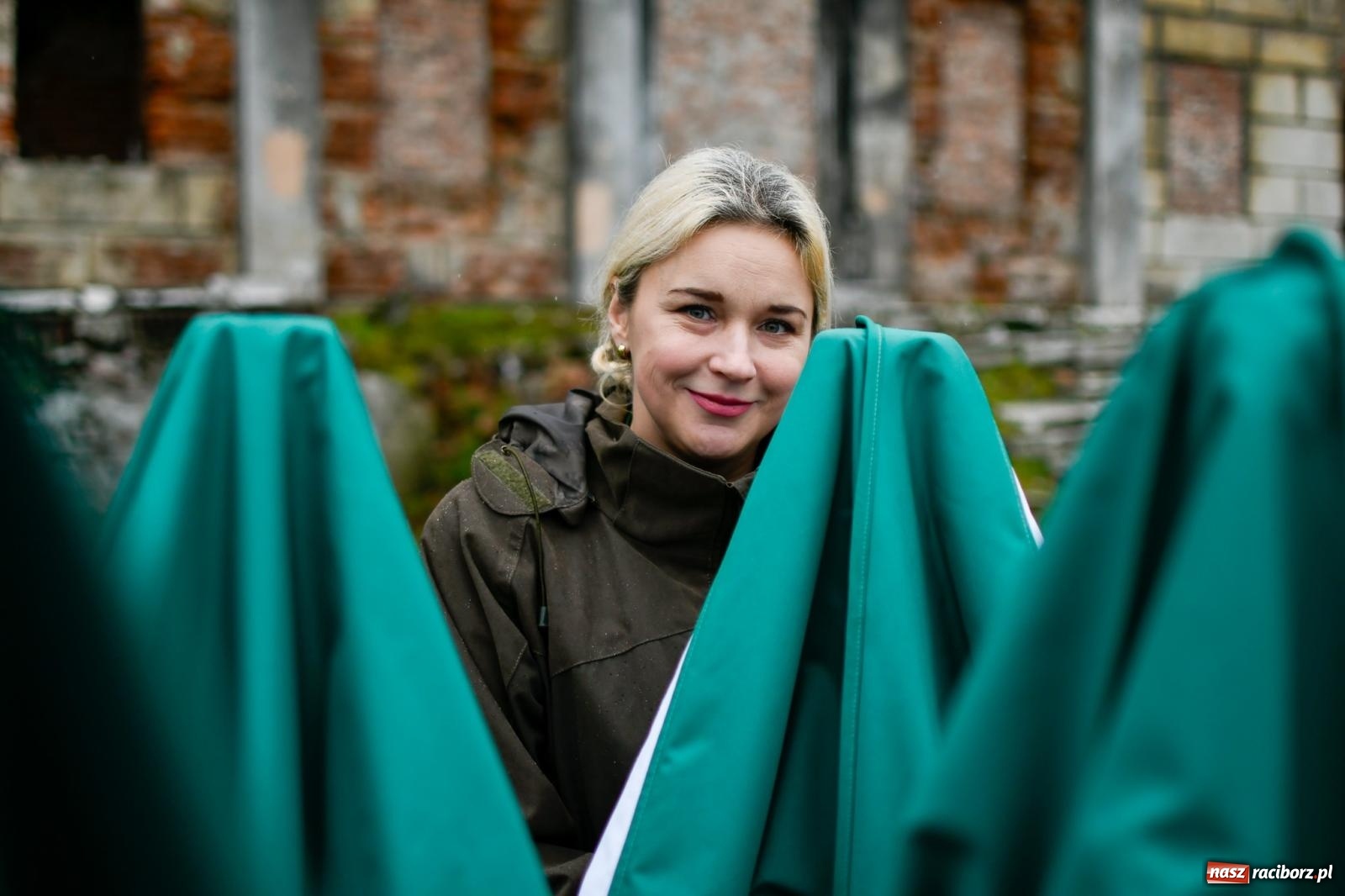 Zdjęcie w galerii na portalu naszraciborz.pl: Przy sławikowskich ruinach zadebiutował Runathlon. Bieg dla twardzieli i twardzielek wiadomości z regionu