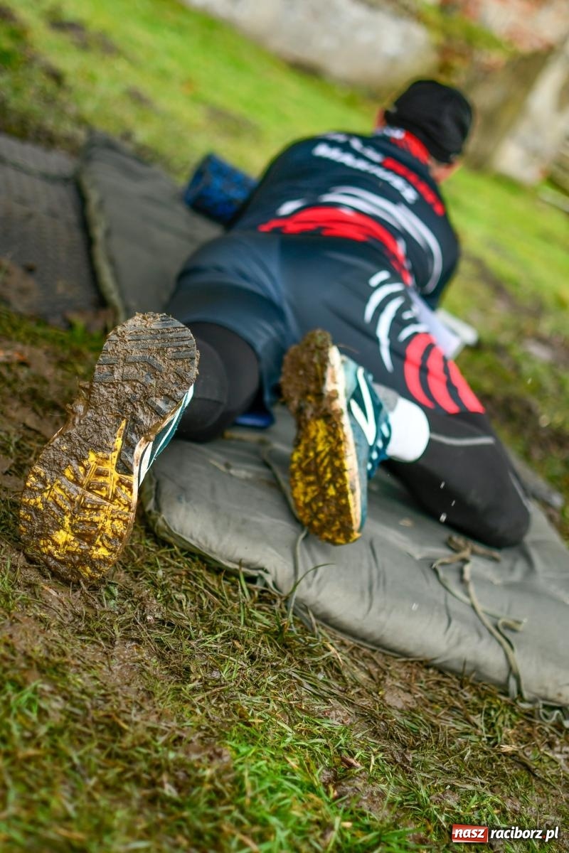 Zdjęcie w galerii na portalu naszraciborz.pl: Przy sławikowskich ruinach zadebiutował Runathlon. Bieg dla twardzieli i twardzielek wiadomości z regionu